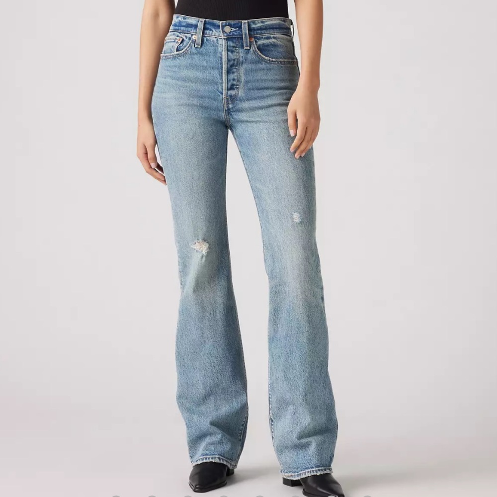 Brand New With Tags Levi’s Wedgie Bootcut Jeans Boots are Back in Town Size 28